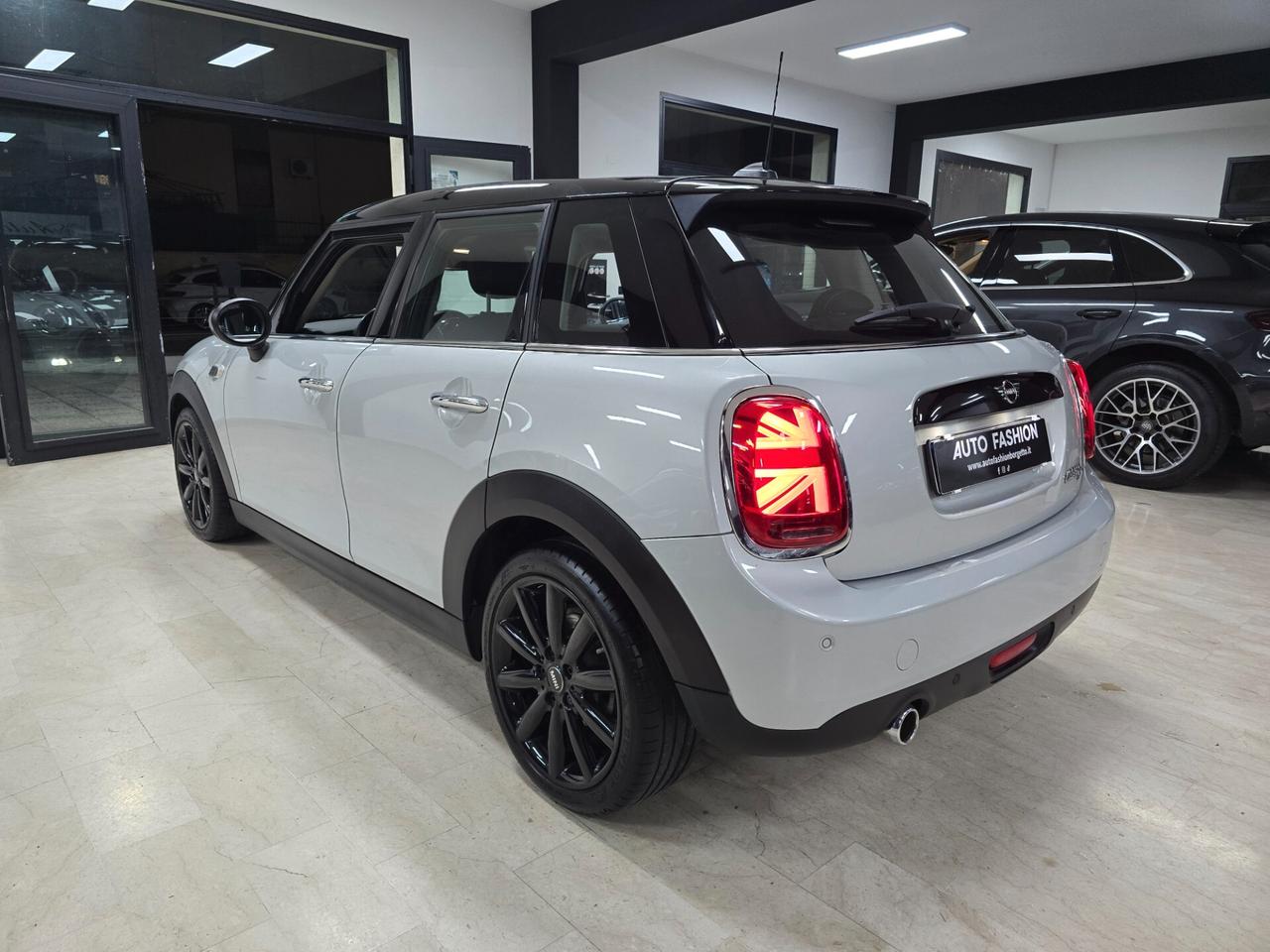 Mini Cooper D 1.5 116 cv Automatica