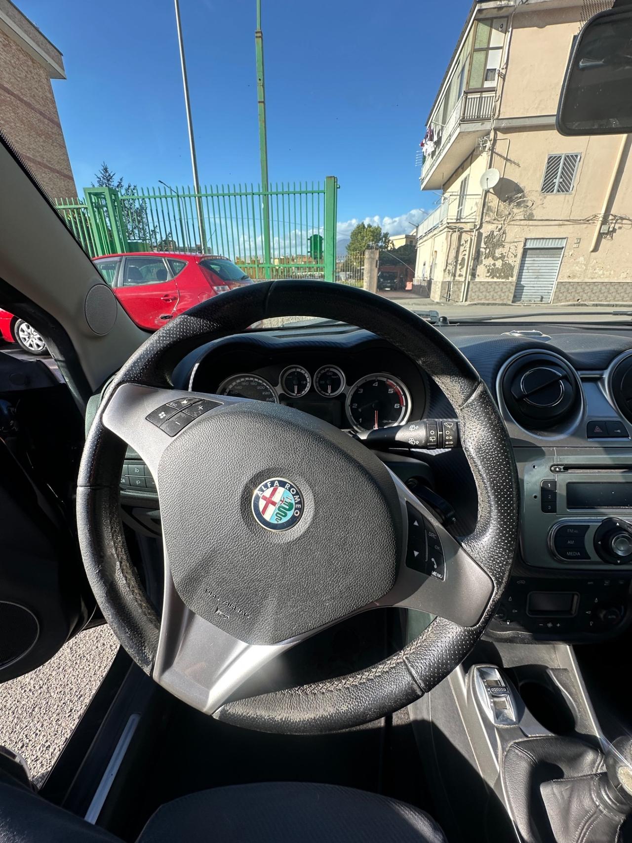 Alfa Romeo MiTo 1.6 JTDm 16V Distinctive Sport Pack