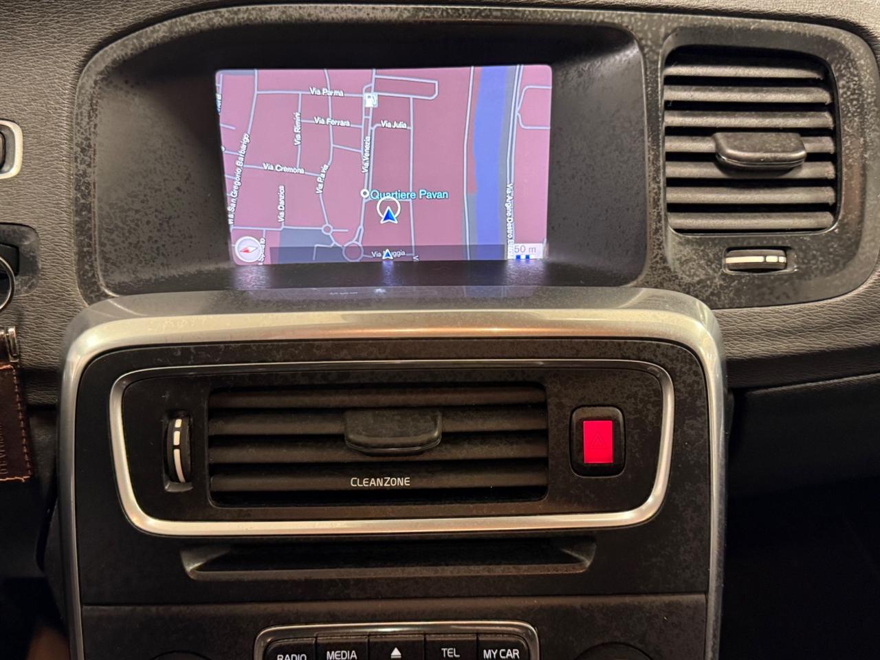 Volvo S60 D2 R-design