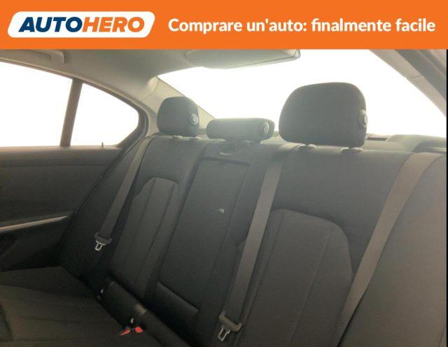 BMW 330 e Business Advantage