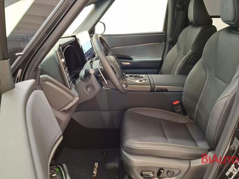 Lexus LM LM 2.5 hybrid Luxury 206cv 7p.ti auto 4WD