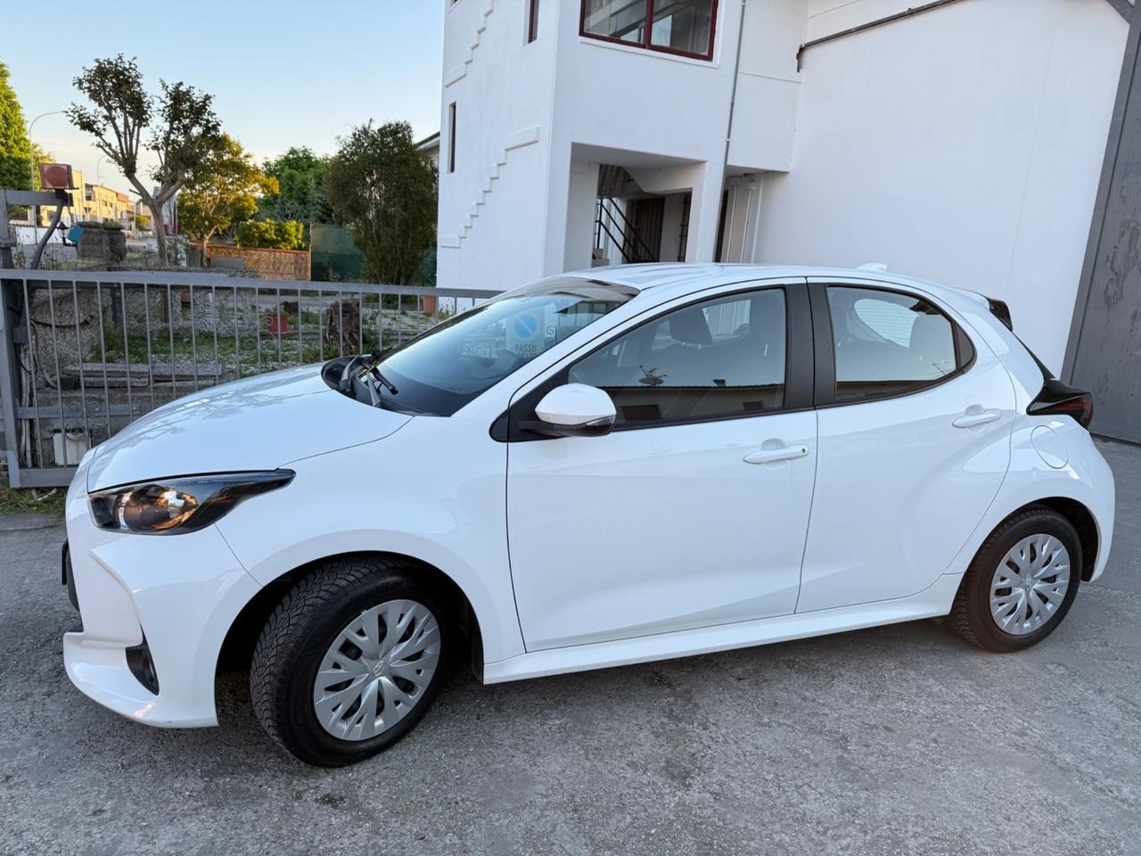 Toyota Yaris 1.5 Hybrid 5P. EURO 6D 2022 NEOPATENTATI