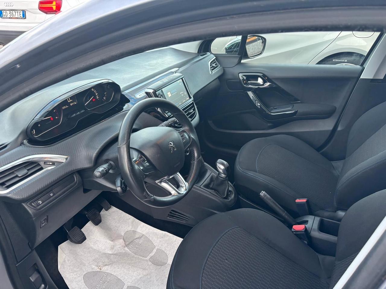 Peugeot 208 BlueHDi 100 S&S 5 porte Signature