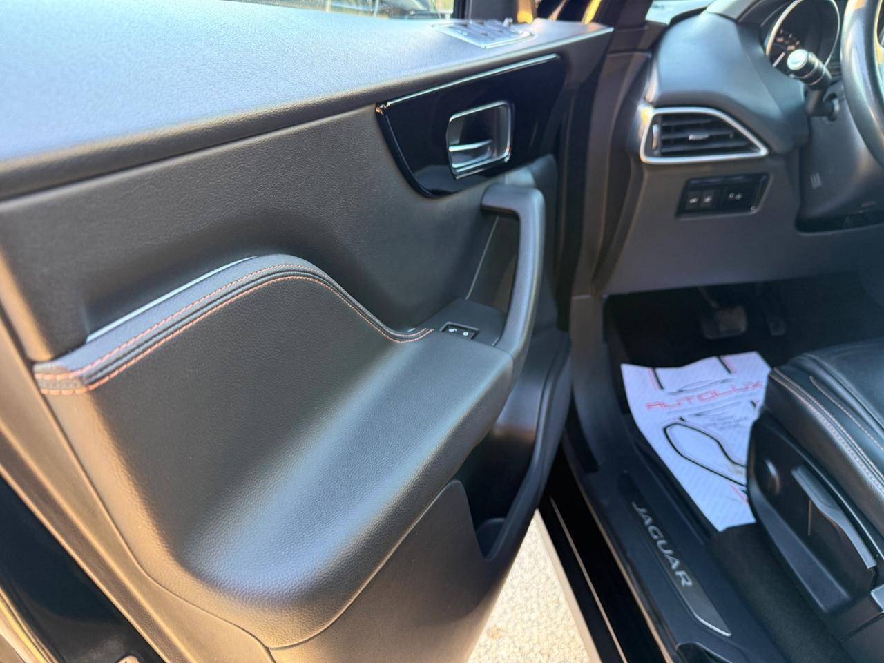 Jaguar F-Pace 2.0 D 180 CV AWD aut. Portfolio 2017