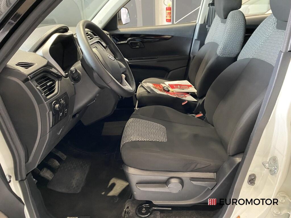 Mahindra KUV100 1.2 K8 FWD