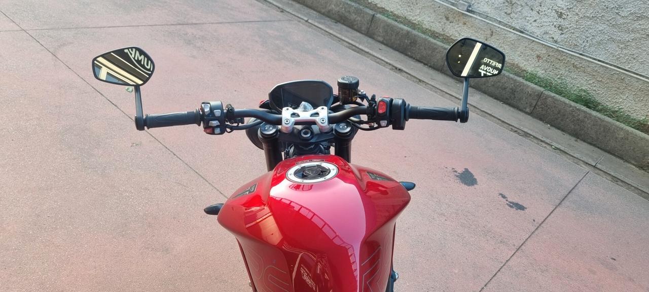 NUOVA STREET TRIPLE RS