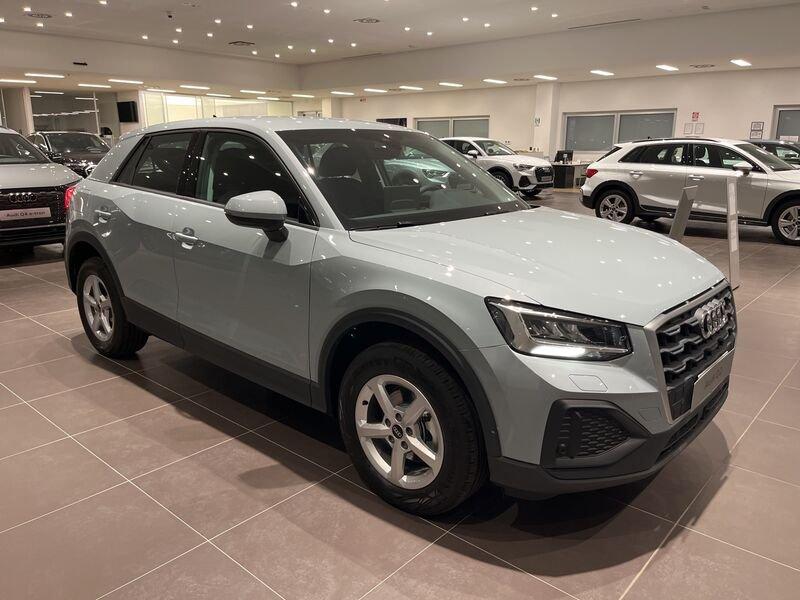 Audi Q2 Audi Business 30 TFSI 85(116) kW(CV) 6-marce