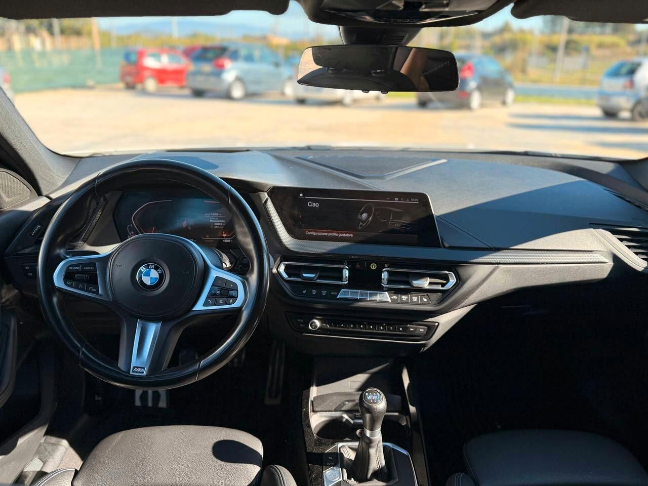 Bmw 118 118d 5p. Msport