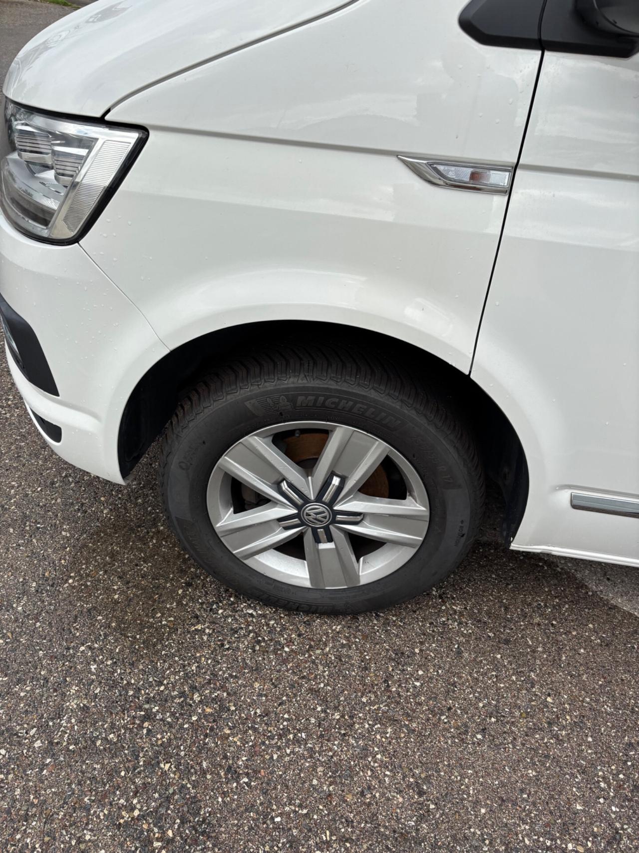 Volkswagen Caravelle 2.0 TDI 150CV DSG PC Cruise cambio automatico