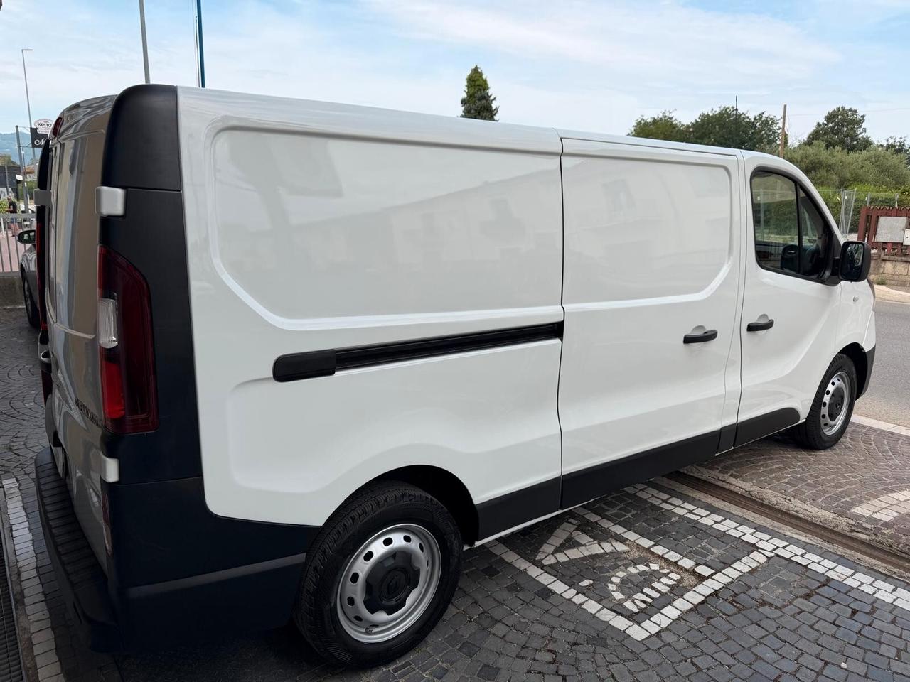 Renault Trafic T29 2.0 dCi 120CV PL-TN Furgone Ice