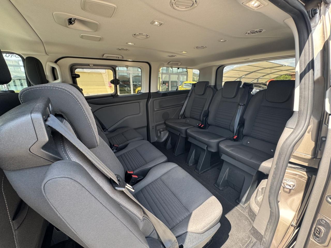 Ford Tourneo Custom Tit. 2.0MHVE 130CV PassoC. 8p