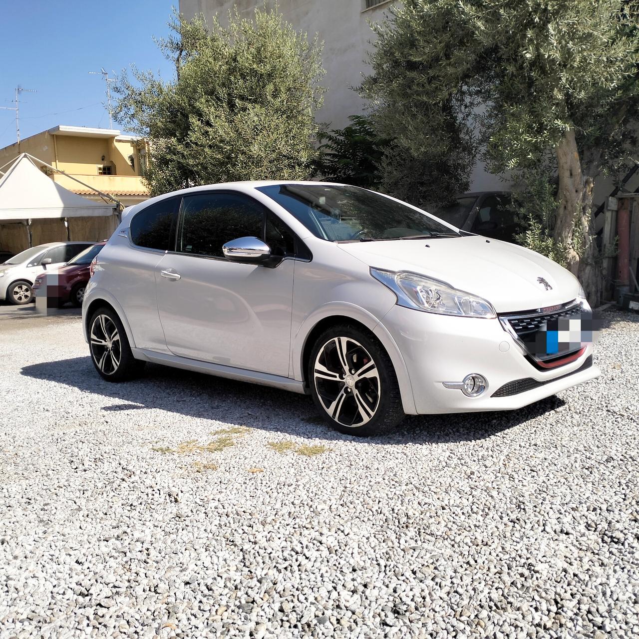 Peugeot 208 1.6 200 CV 3 porte GTi