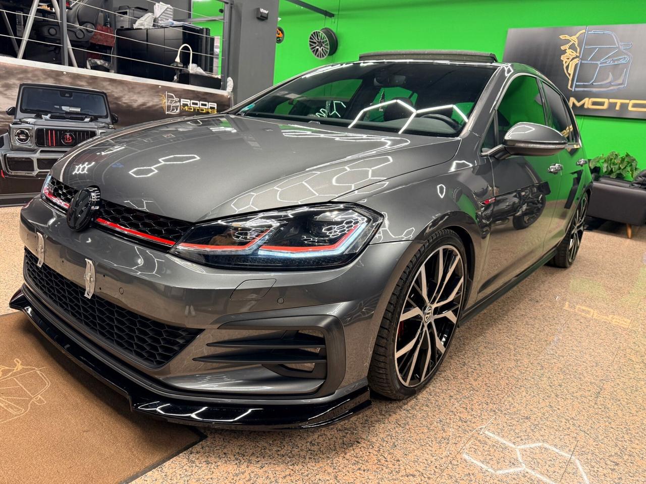 Volkswagen Golf GTI PERFORMANCE TSI 230CV DSG