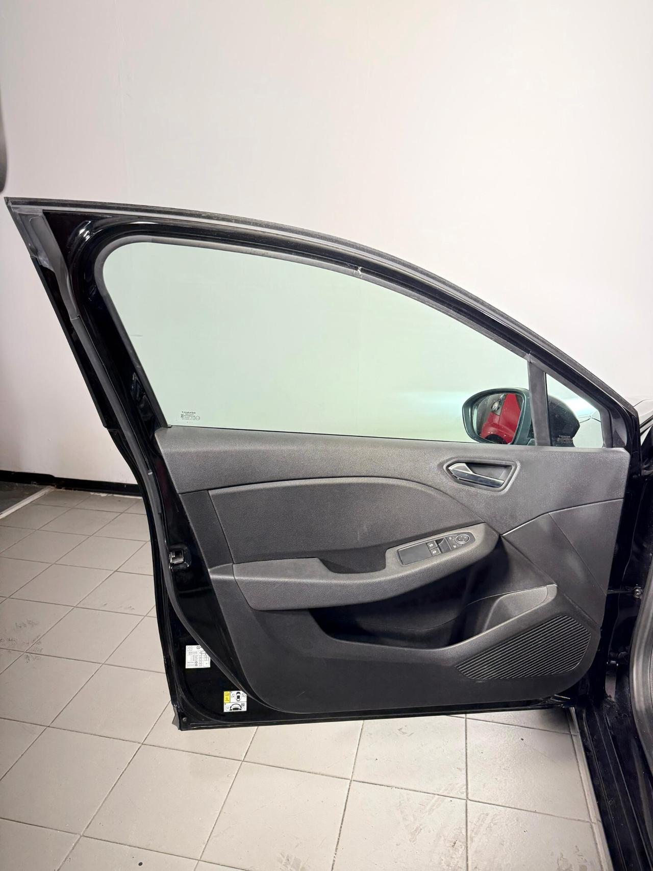 Renault Clio TCe 91 CV 5 porte Zen NEOPATENTATI