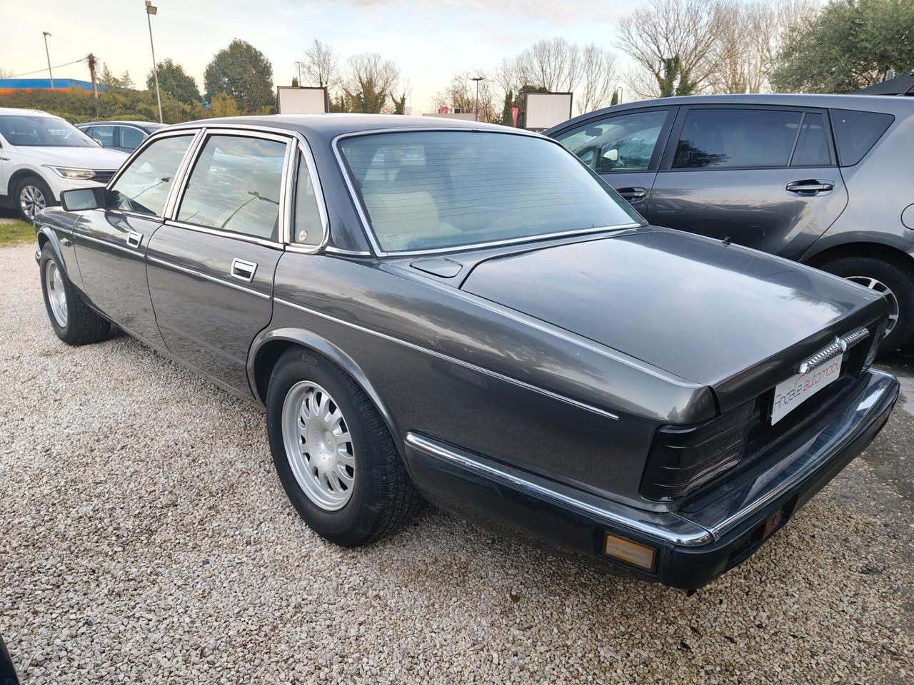 Jaguar XJ Daimler 3.6 IMPIANTO GPL km124000