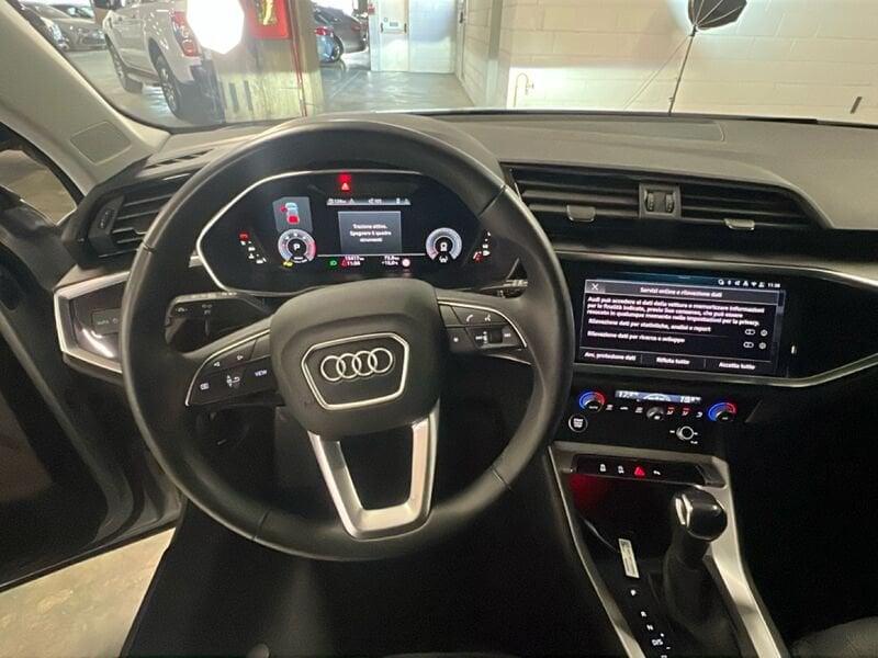 Audi Q3 Q3 35 2.0 tdi Identity Black s-tronic