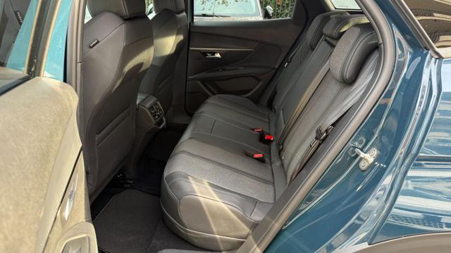 PEUGEOT 3008 HYBRID 180 e-EAT8 ALLURE PACK*24M.G.*