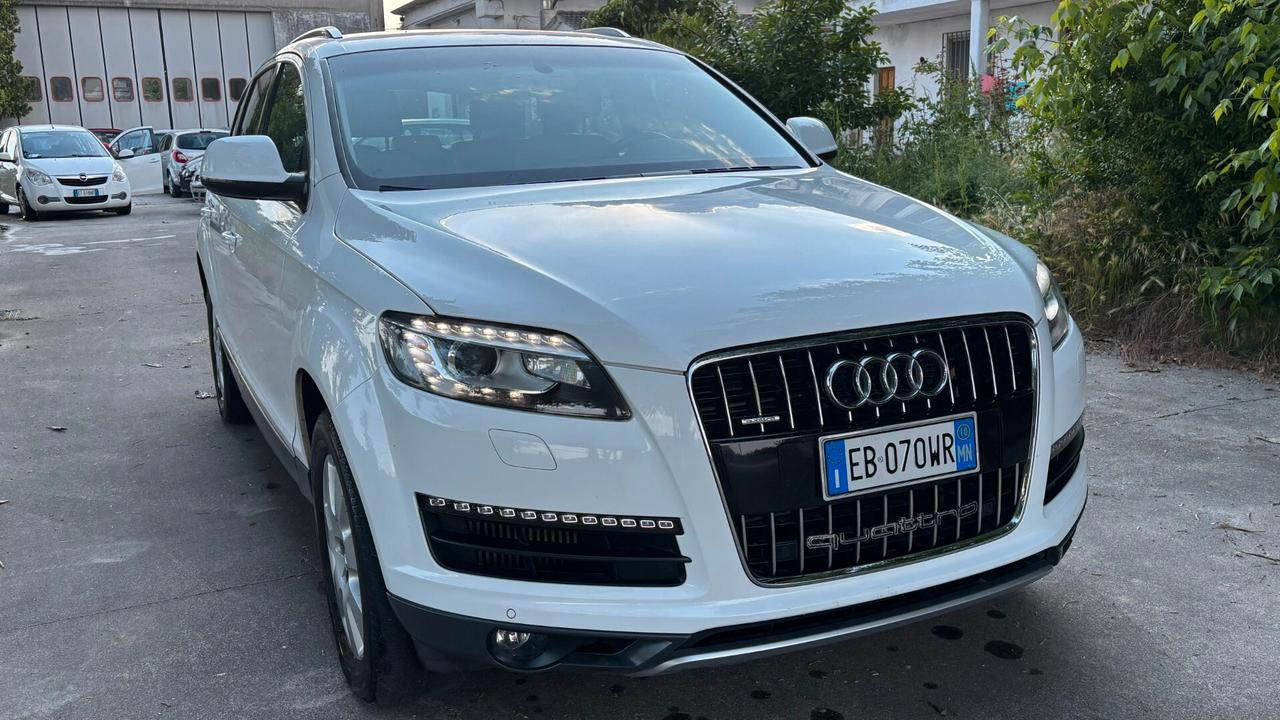 Audi Q7 3.0 TDI 240 CV clean diesel quattro tip. Advanced Plus