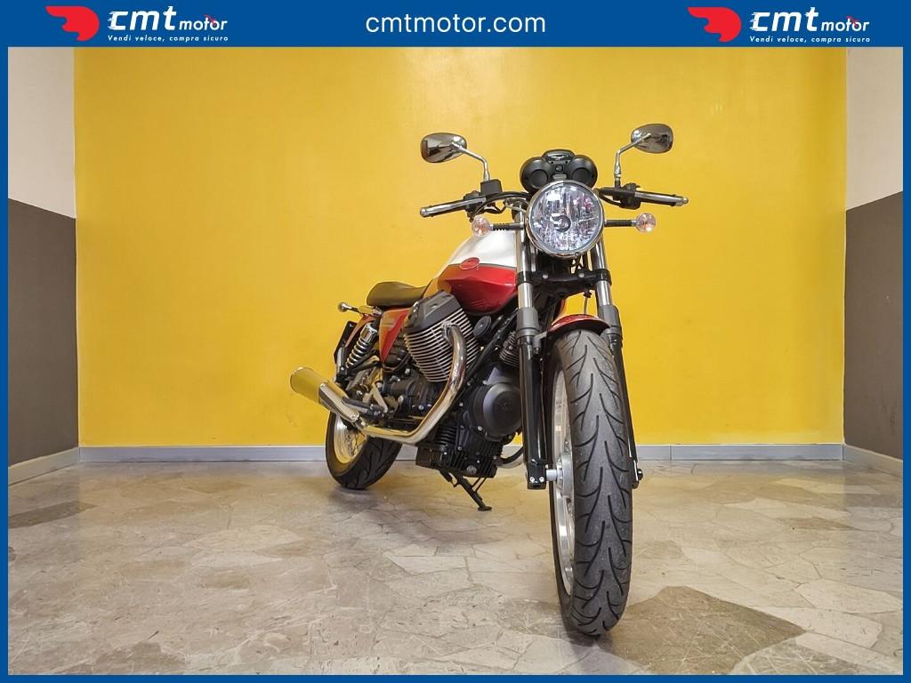 Moto Guzzi V7 - 2013