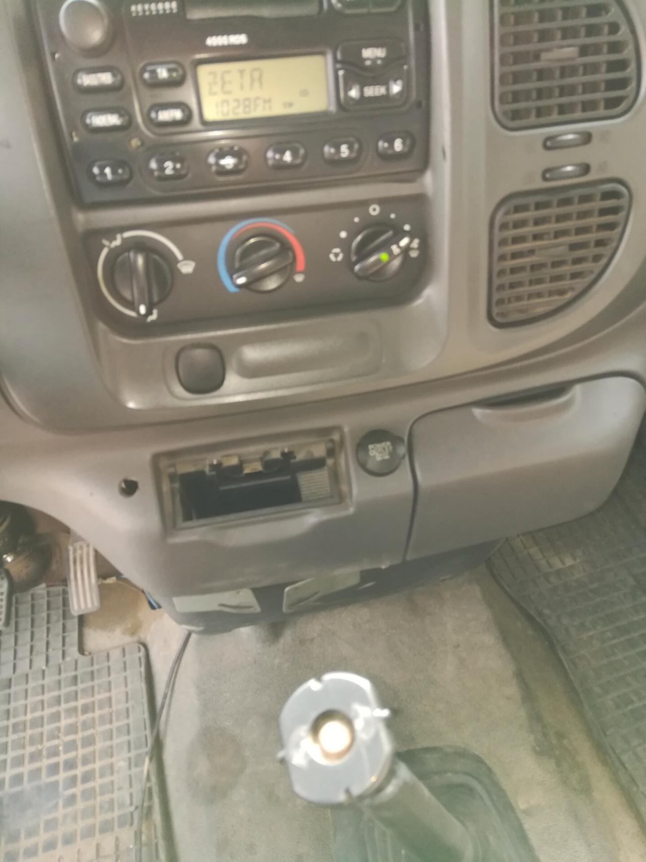 Ford Transit 350 2.4 TDCi/137 RIBALTABILE GEMELLATO 6 POSTI