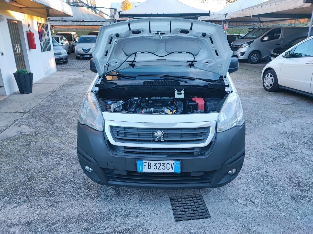 Peugeot Partner 3 Posti Euro 6 IVA COMPRESA