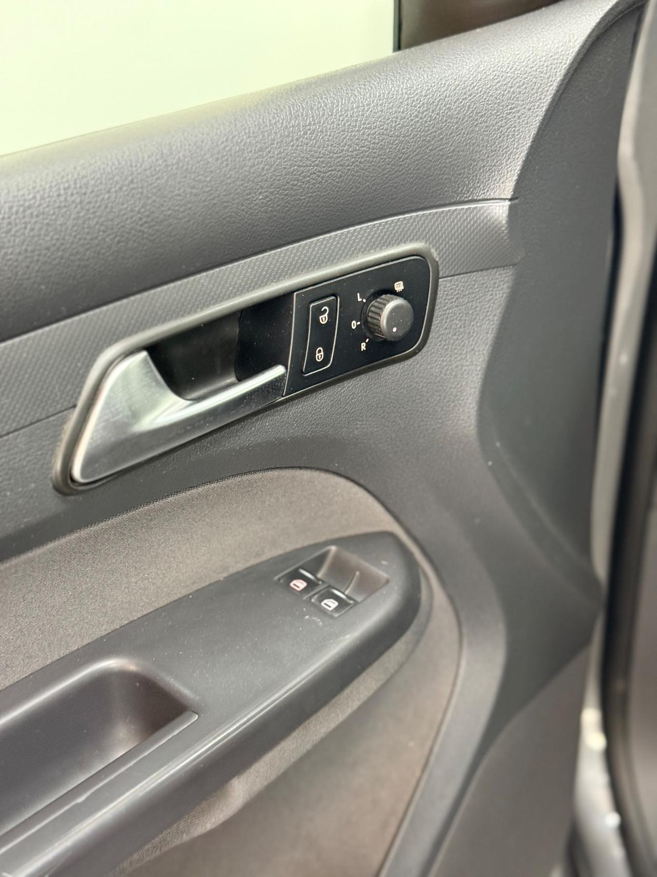 Volkswagen Caddy 1.6 TDI 102 CV 5p. Comfortline 01/2015 NEOPATENTATI