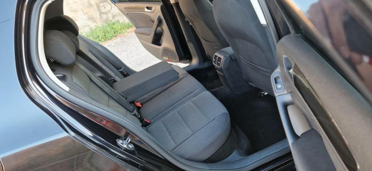 Volkswagen Golf 1.6 TDI 105Cv (Adatta ai Neopatentati)
