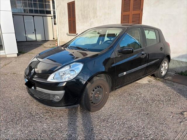Renault Clio 1.2 16V 5 porte Confort NEOPATENTATI