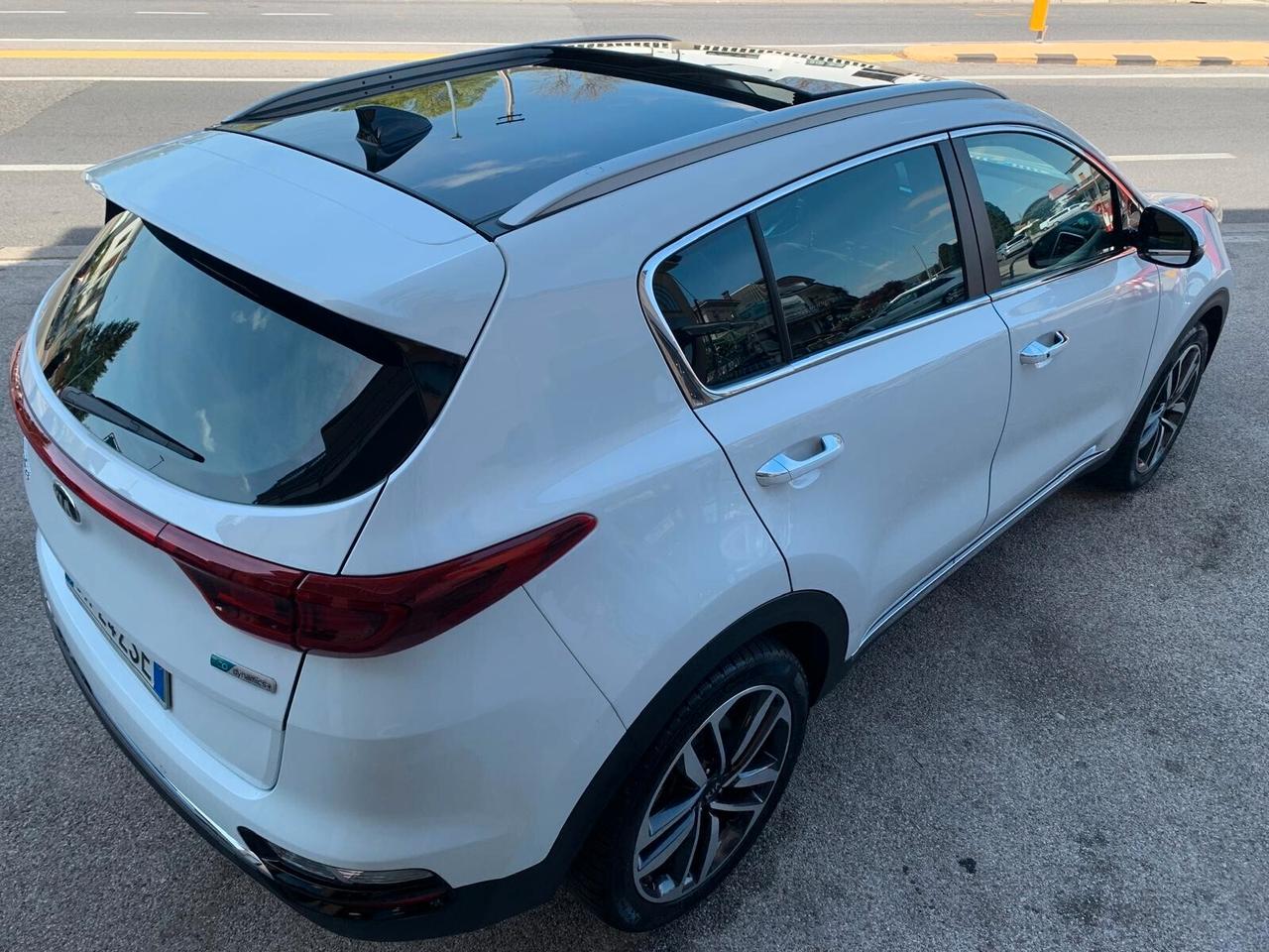 Kia Sportage 1.6 CRDI Mild Hybrid TETTO Unicop.