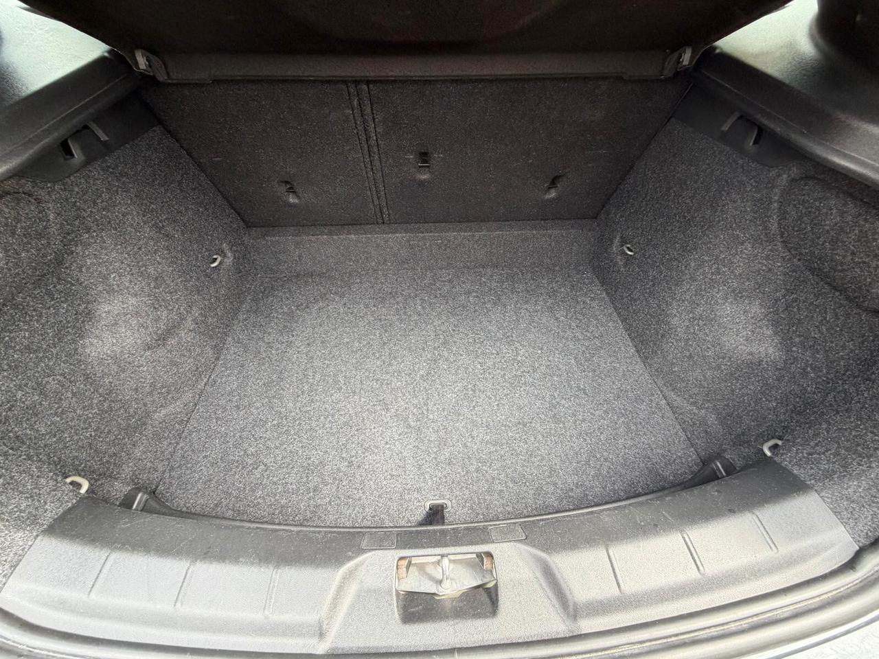 Volvo V40 D2 DISPLAY/NAVI