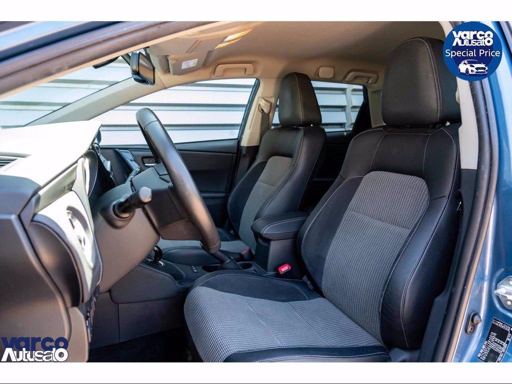 TOYOTA Auris touring sports 1.8h lounge cvt del 2015