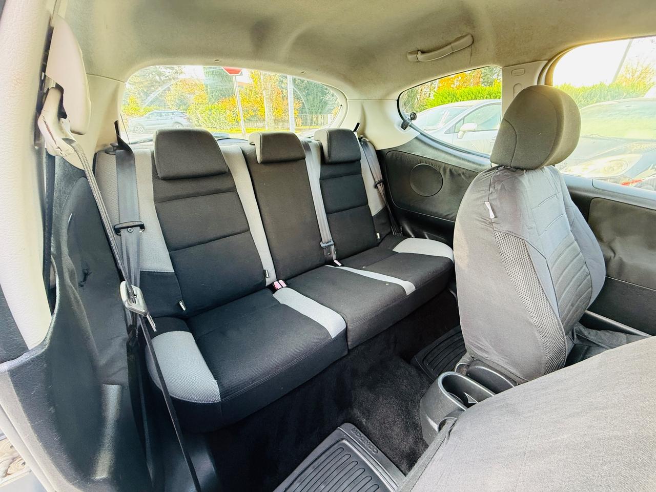 Peugeot 207 1.4 8V 110.000 km! Ok NEOPATENTATI