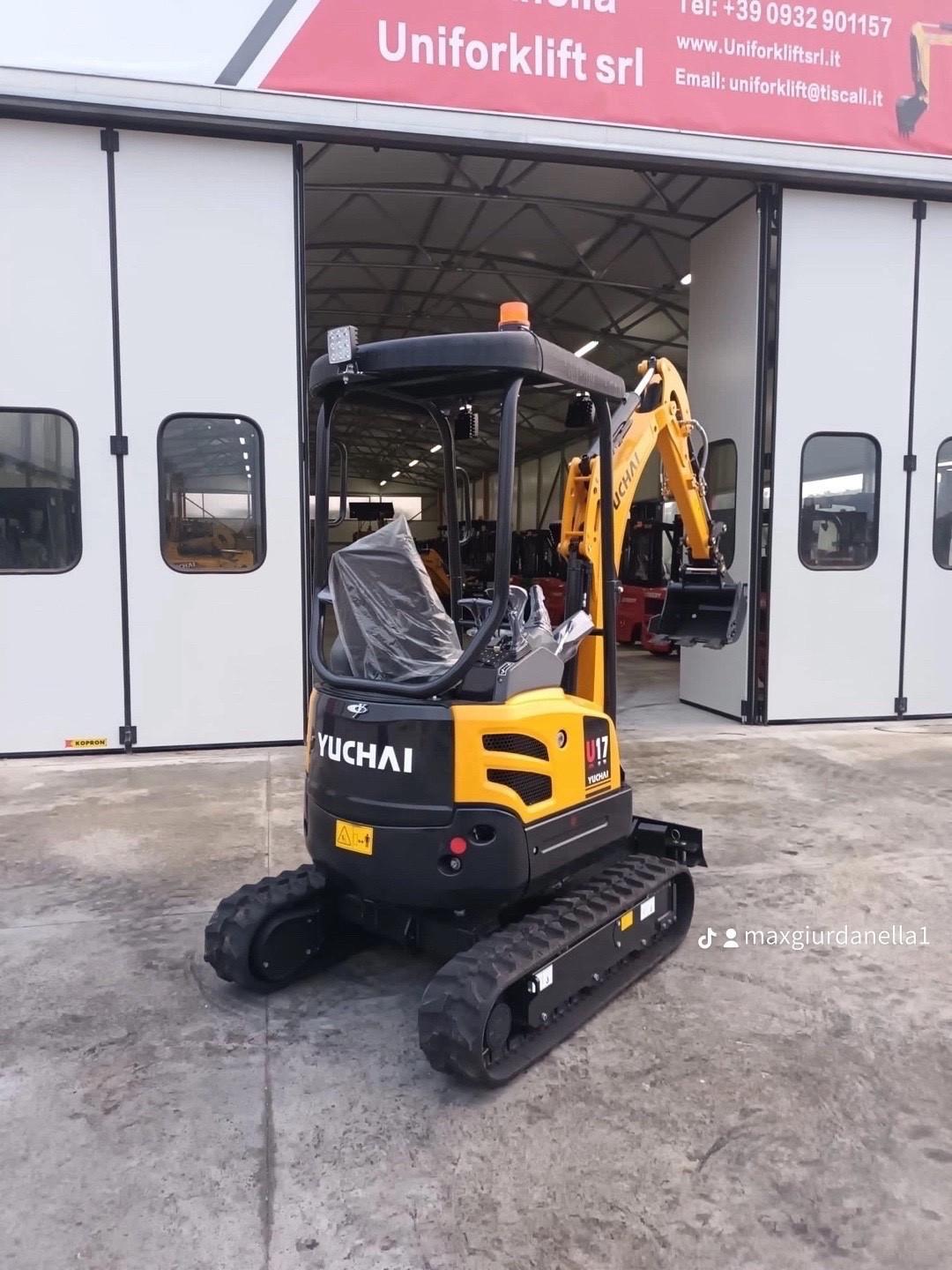 Miniescavatore Yuchai U17 SR