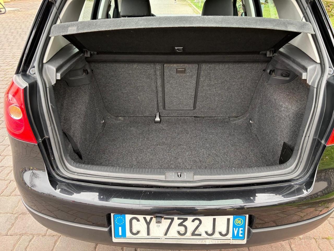 Volkswagen Golf 1.6 Benz 2006 NEOPATENTATI