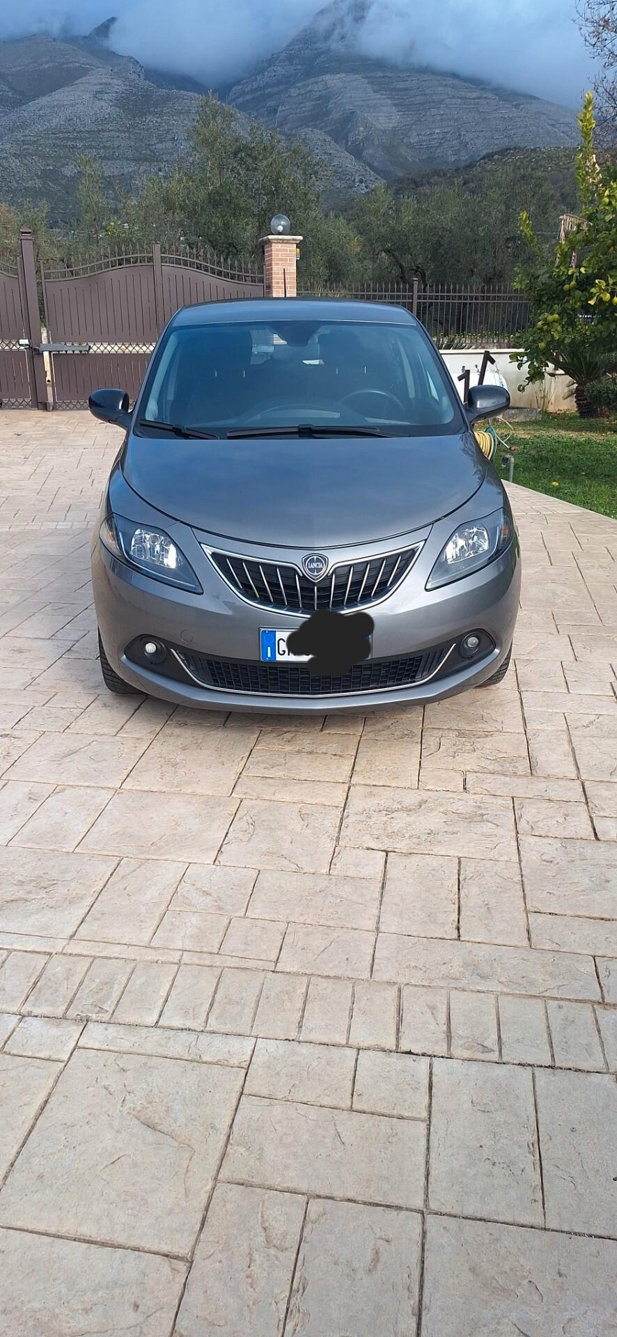 Lancia Ypsilon 1.0 FireFly 5 porte S&S Hybrid Gold Plus