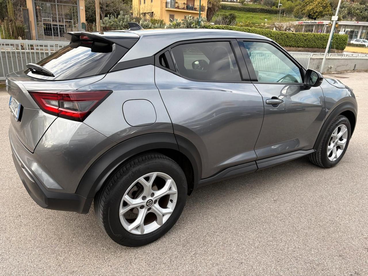 Nissan Juke 1.0 DIG-T 114 CV N-Connecta