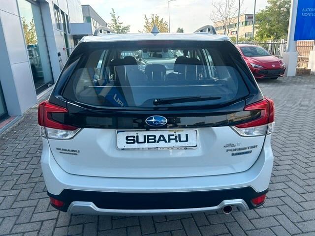 Subaru Forester 2.0 e-Boxer CVT Lineartronic FREE