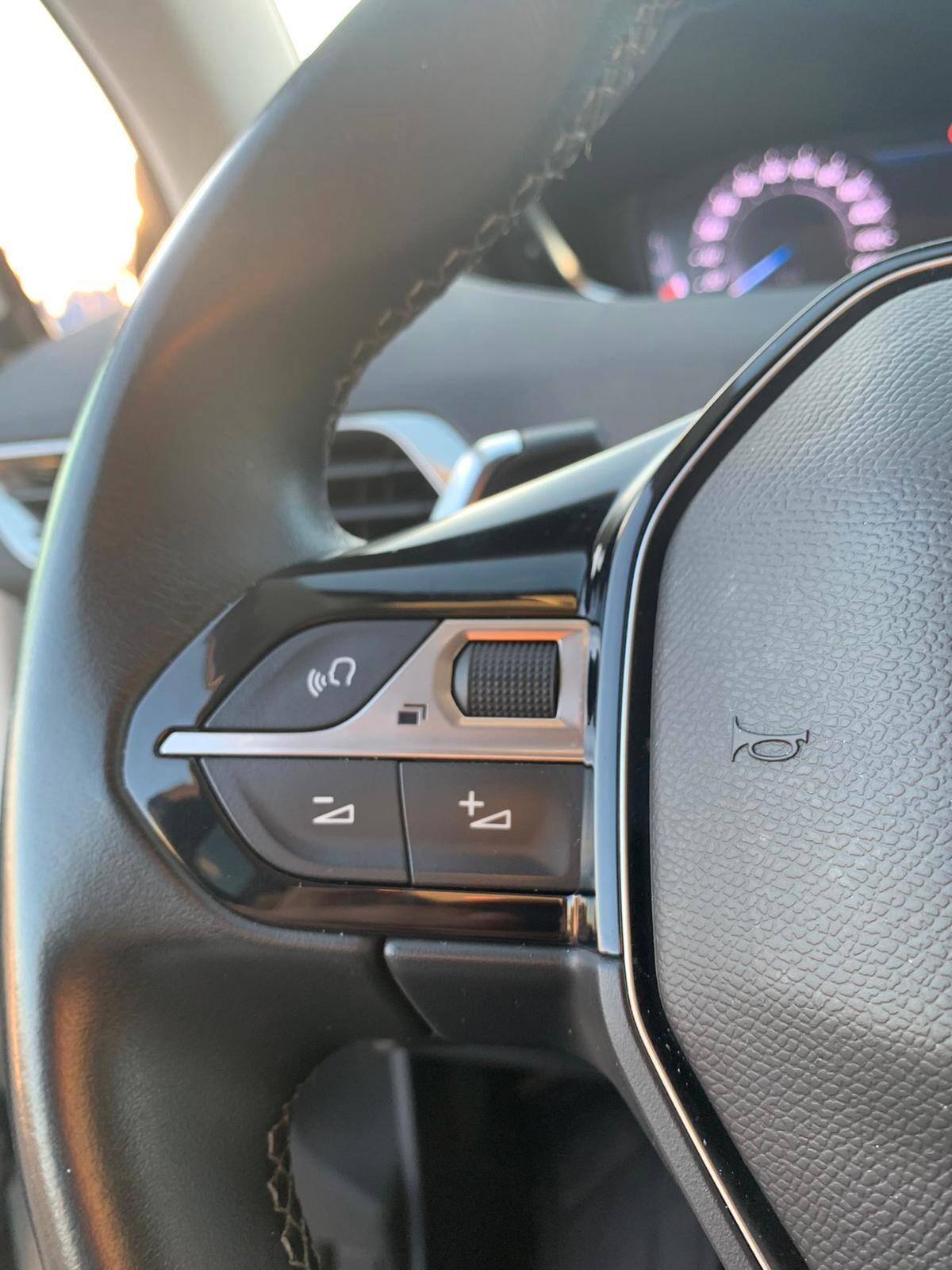 Peugeot 3008 BlueHDi 130 S&S Allure