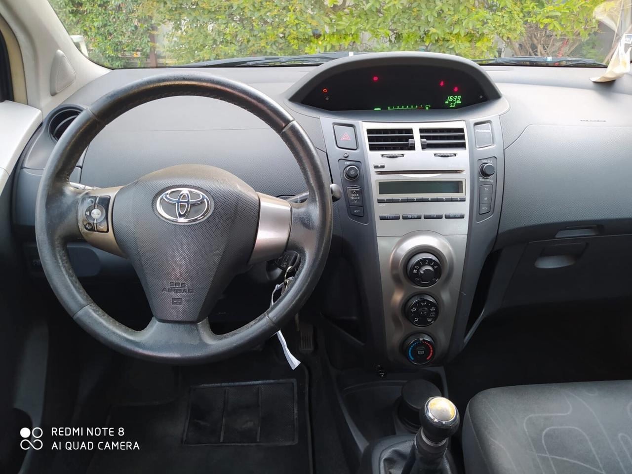 Toyota Yaris 1.0 5 porte