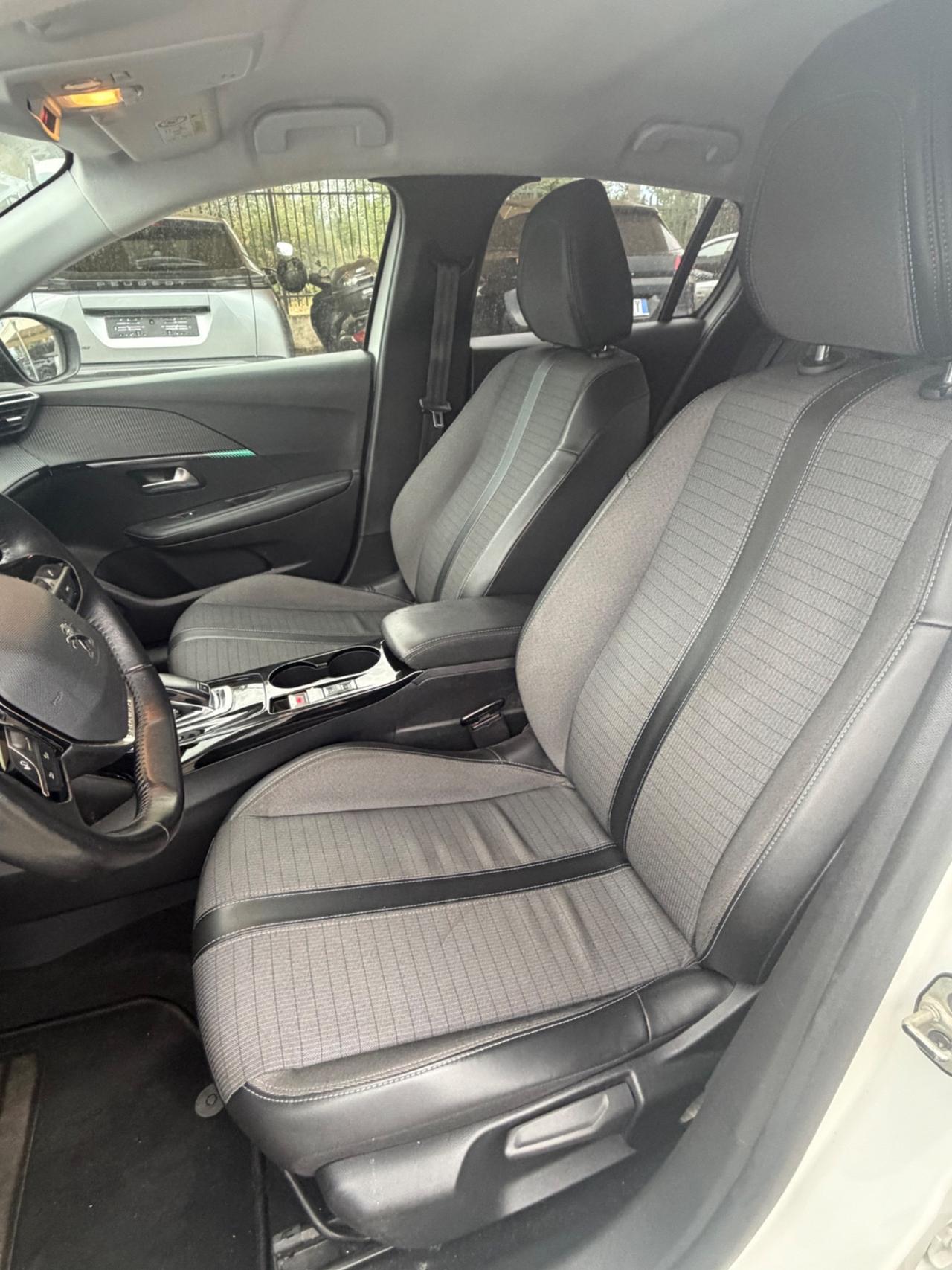 Peugeot 208 PureTech 100 Stop&Start 5 porte Allure