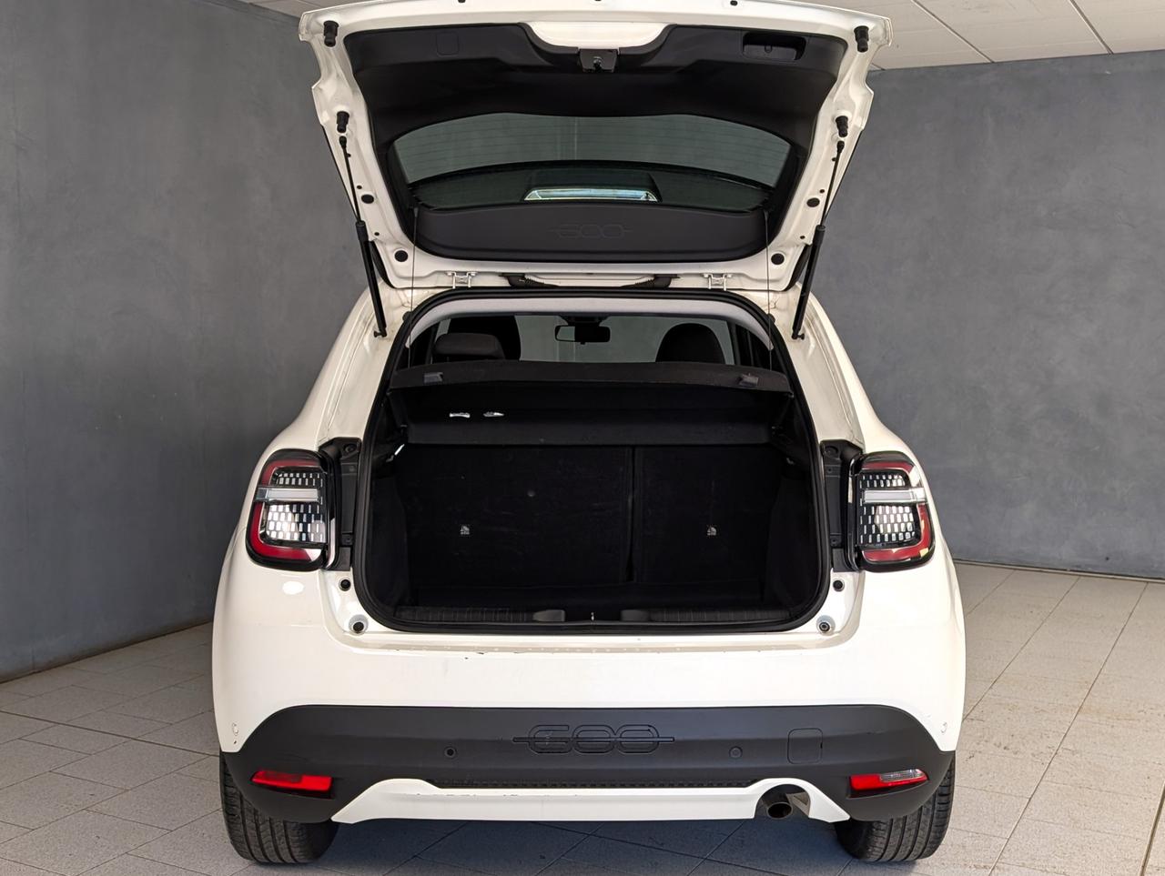 Fiat 600 iv 1.2 Hybrid 100cv Automatic Pop