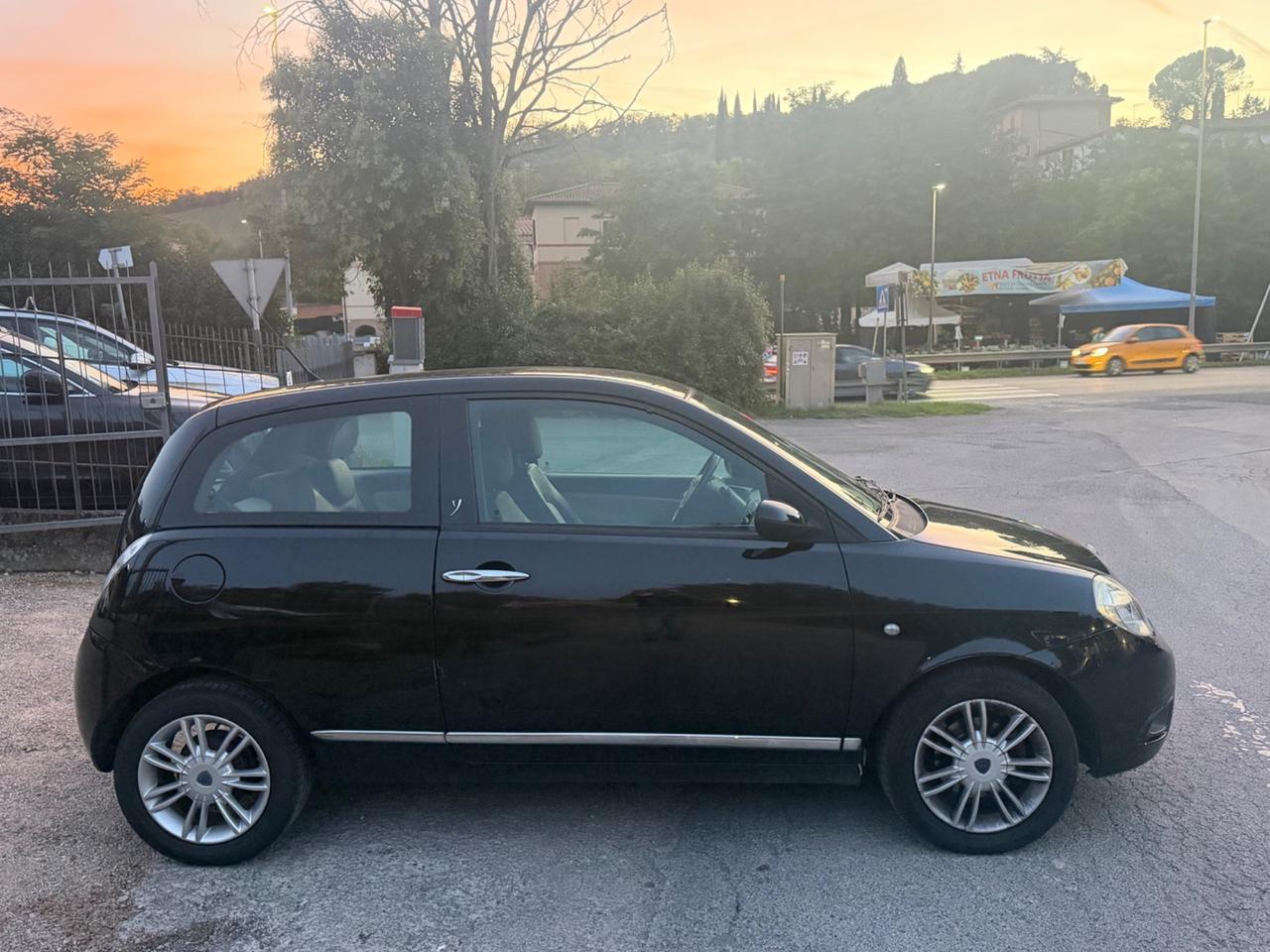 Lancia Ypsilon 1.2 Argento