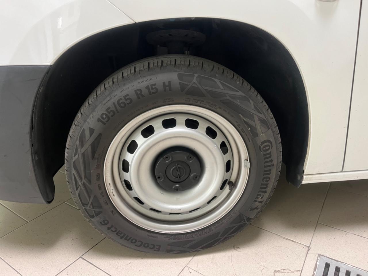 Opel combo 1.2 benzina 110cv