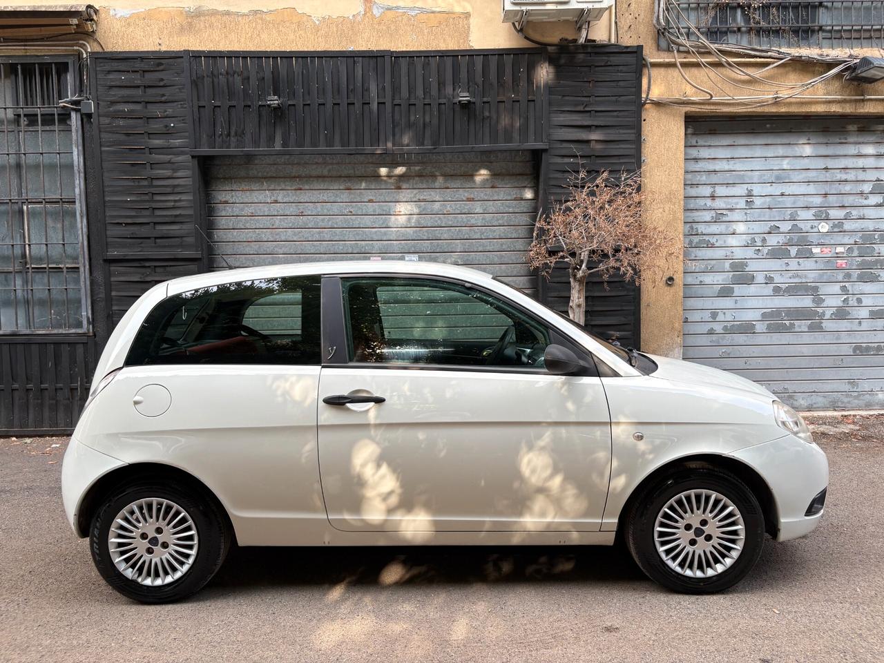 Lancia Ypsilon 1.2 Versus - DISTRIBUZIONE FATTA