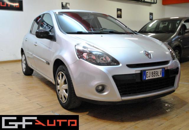Renault Clio Clio III 2009 5p 1.2 16v Dynamique Gpl