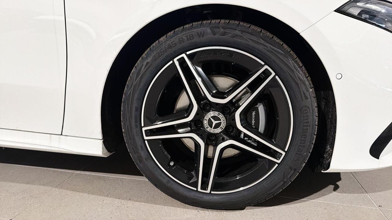 IN ARRIVO Mercedes-benz A 180 d Automatic AMG Line