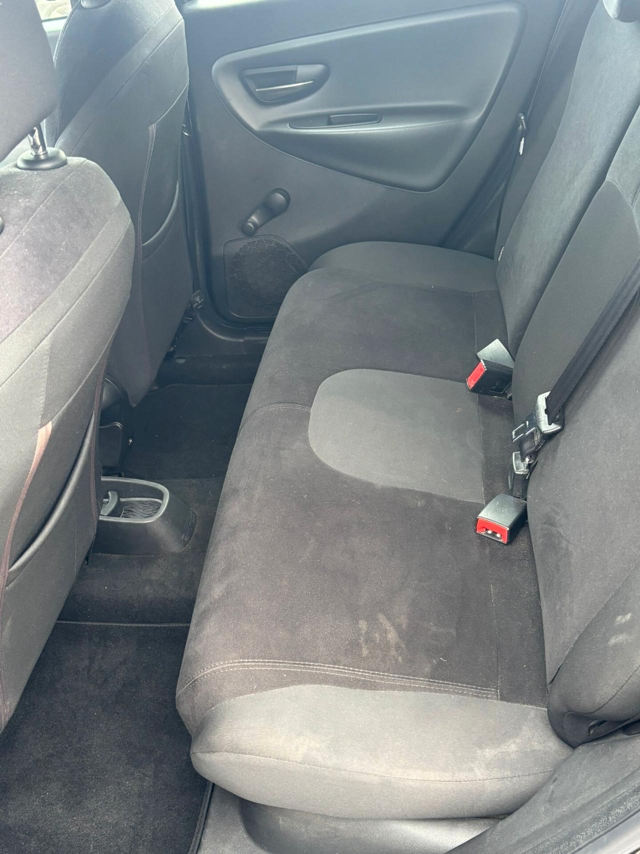 Lancia Ypsilon 1.2 69 CV 5 porte S&S Gold