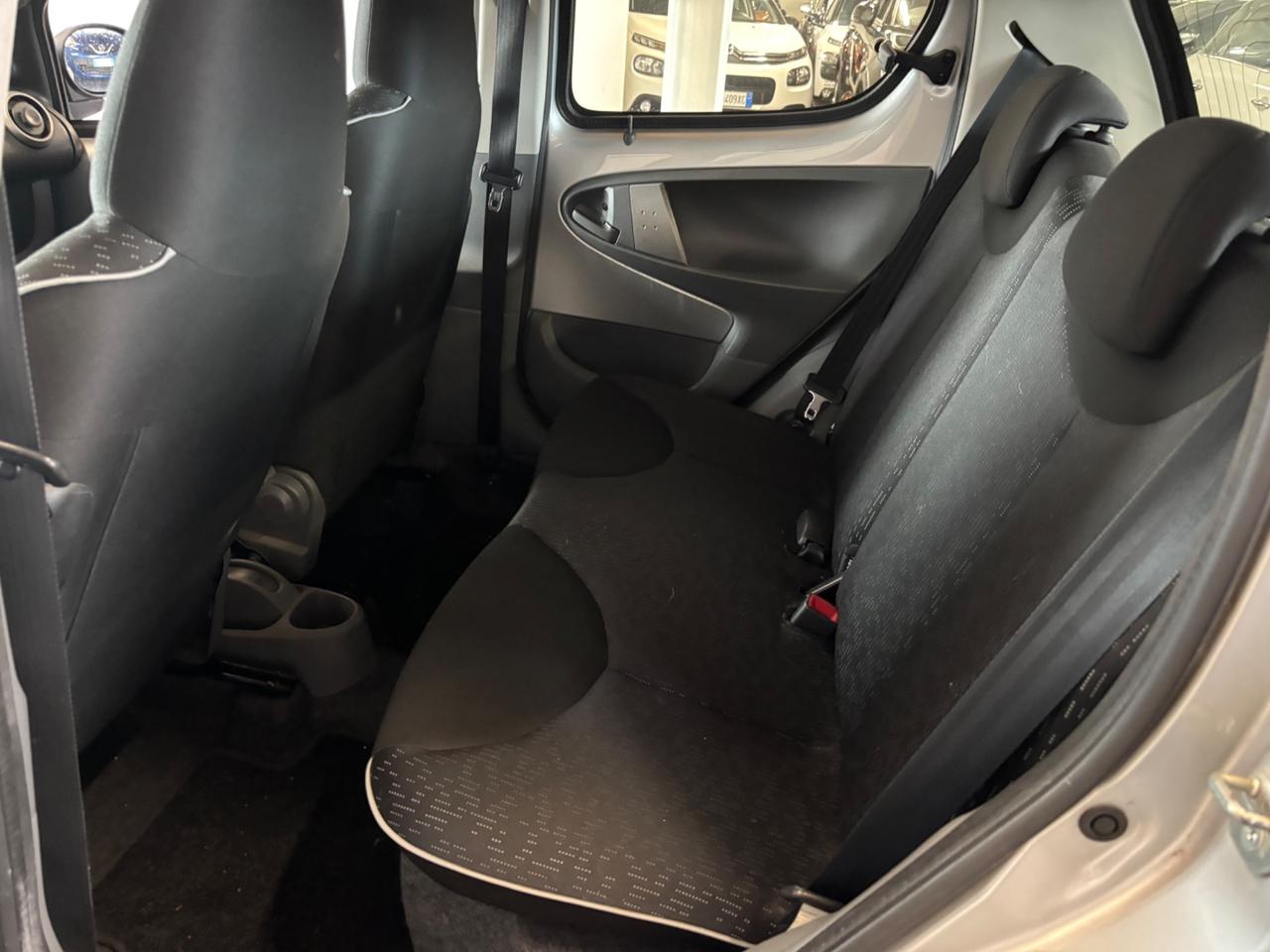 Peugeot 107 1.0 BENZINA 5 porte | OK NEOPATENTATI |
