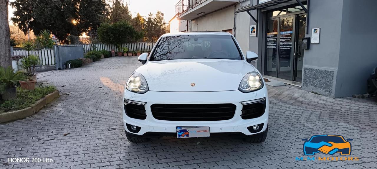 Porsche Cayenne 3.0 tiptronic
