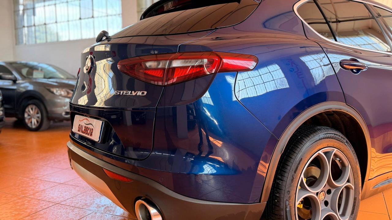 Alfa Romeo Stelvio 2.2 Turbodiesel 210 CV AT8 Q4 STRAFULL